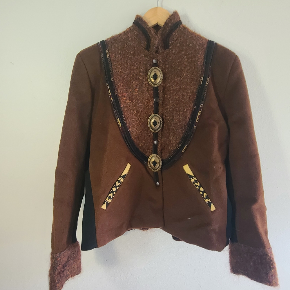 Coloratura Women's Jacket with Decorative Accents